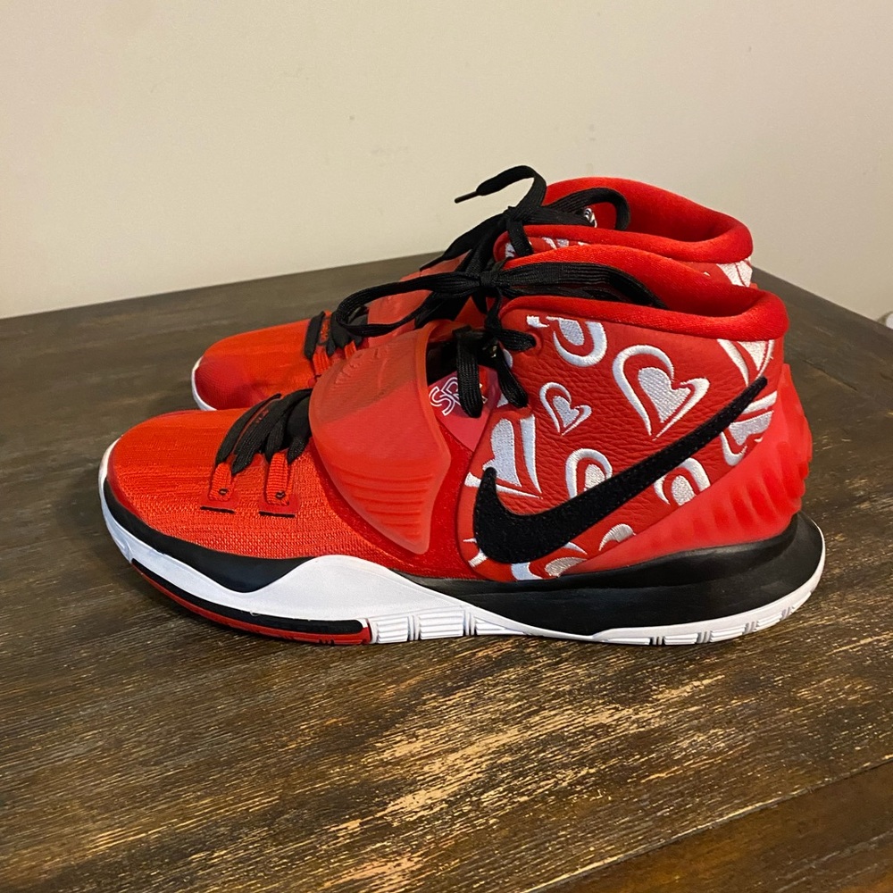 Kyrie Mothers Day size 11.5 like NEW